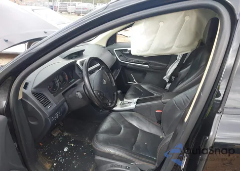 2010 Volvo Xc60 3.2 z USA, uszkodzony, nr VIN YV4982DZ0A2126351